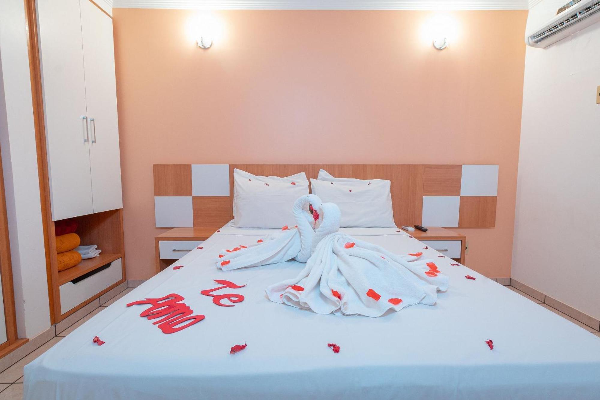 Diroma Fiori Apartment Caldas Novas Ngoại thất bức ảnh